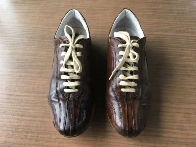 Lavaggio, pulitura tintura scarpe
